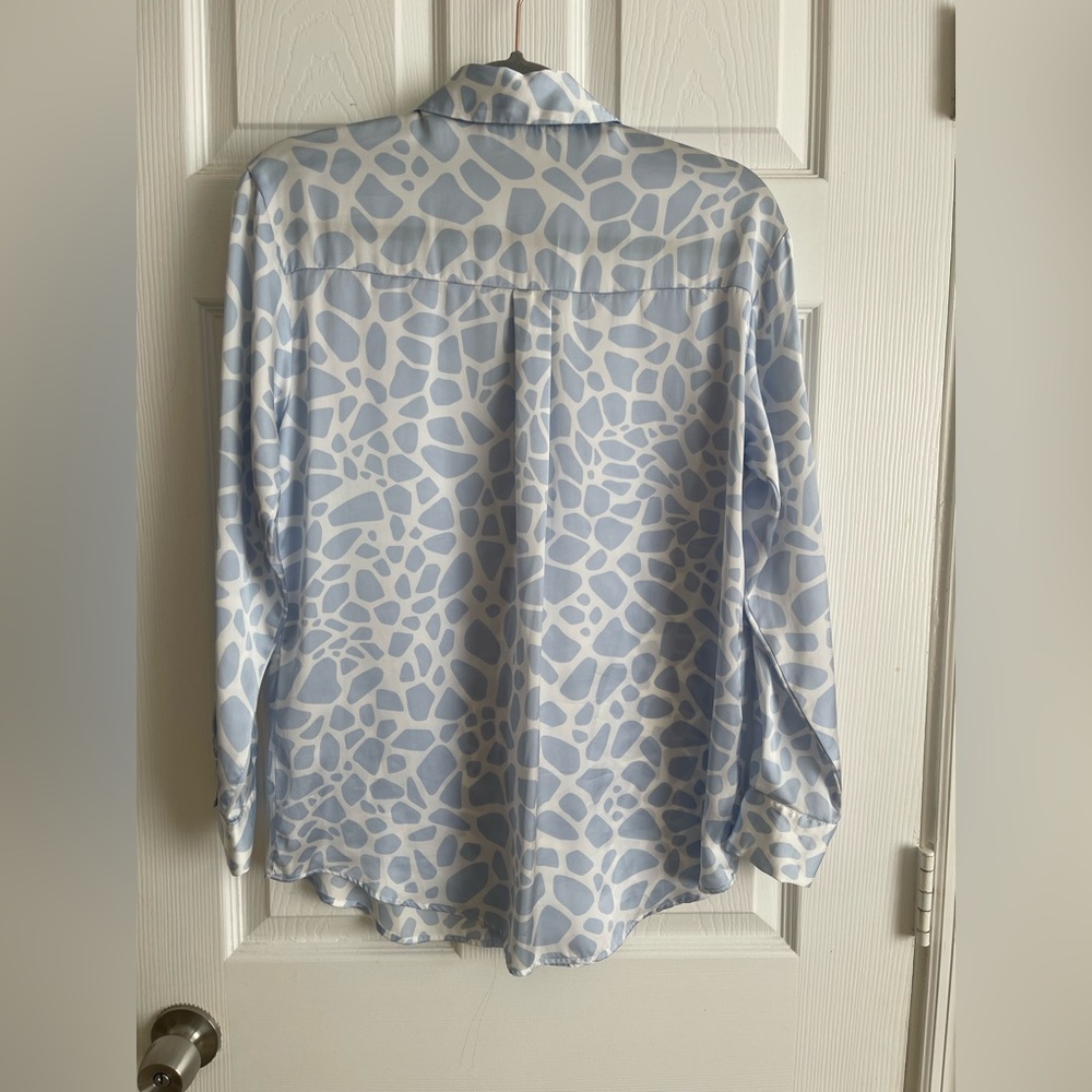 Zara Abstract Blue and White Blouse - Picture 14 of 15